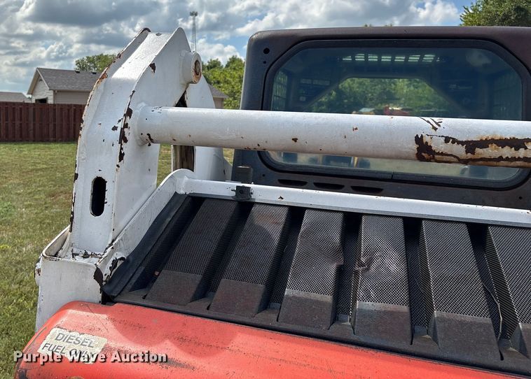 image for item EN5555 2000 Bobcat 773 skid steer loader