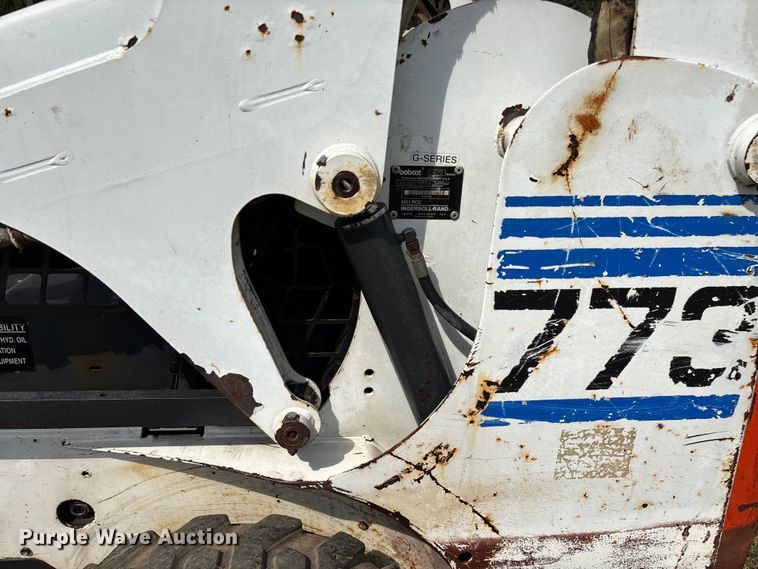 image for item EN5555 2000 Bobcat 773 skid steer loader