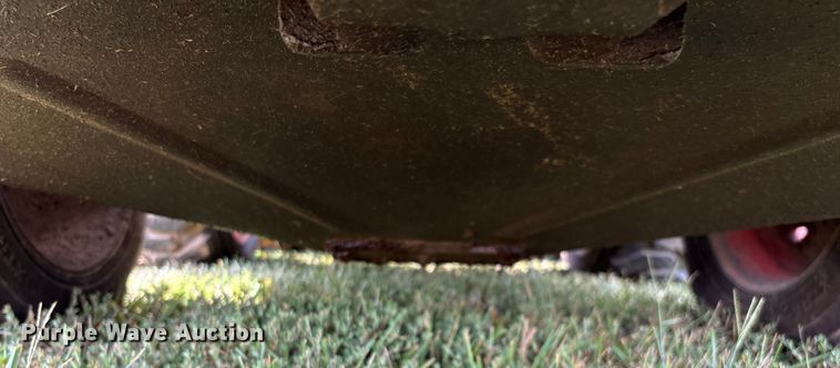 image for item EN5555 2000 Bobcat 773 skid steer loader