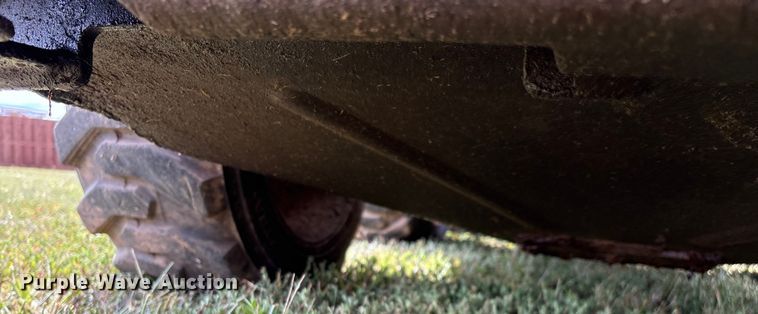 image for item EN5555 2000 Bobcat 773 skid steer loader