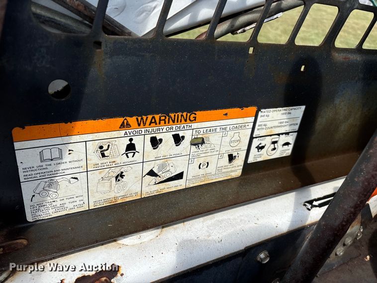 image for item EN5555 2000 Bobcat 773 skid steer loader