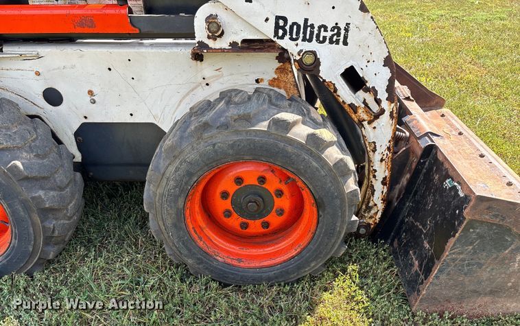 image for item EN5555 2000 Bobcat 773 skid steer loader