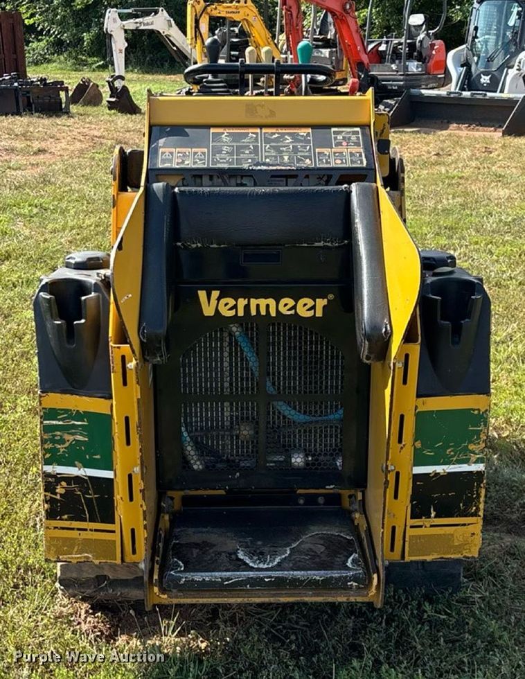 image for item EN5556 2016 Vermeer S800TX compact utility loader