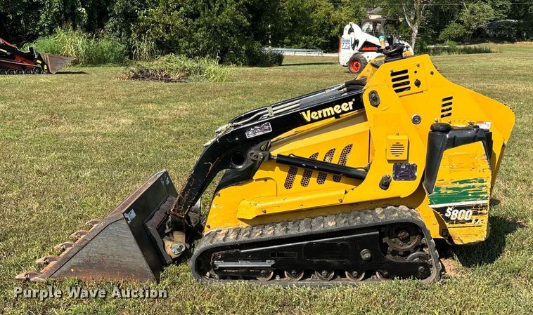 image for item EN5556 2016 Vermeer S800TX compact utility loader