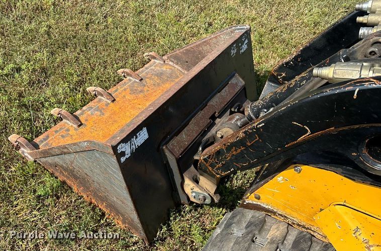 image for item EN5556 2016 Vermeer S800TX compact utility loader