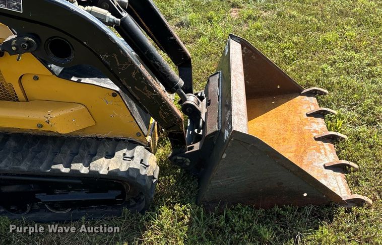 image for item EN5556 2016 Vermeer S800TX compact utility loader