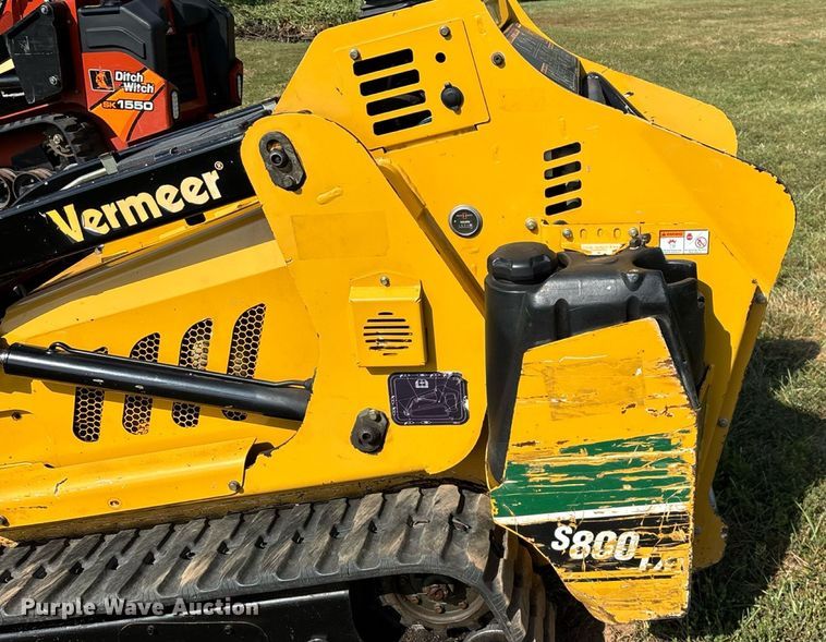 image for item EN5556 2016 Vermeer S800TX compact utility loader