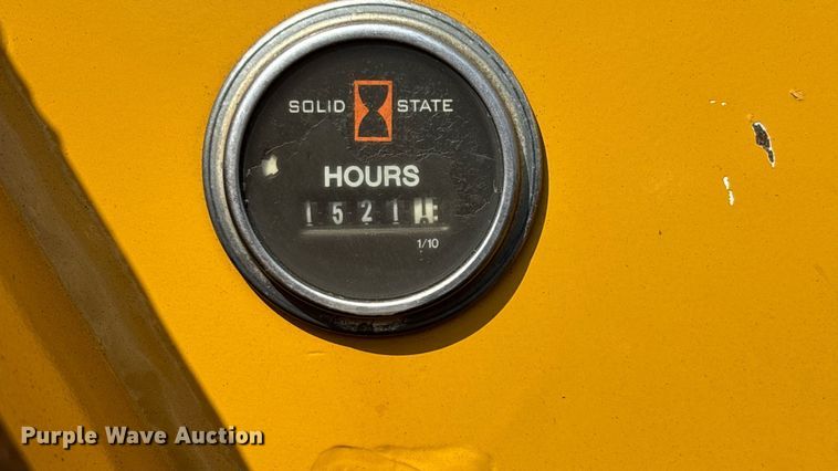 image for item EN5556 2016 Vermeer S800TX compact utility loader