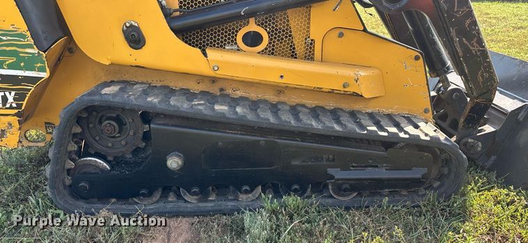 image for item EN5556 2016 Vermeer S800TX compact utility loader