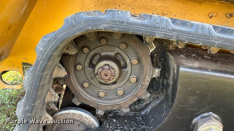 image for item EN5556 2016 Vermeer S800TX compact utility loader