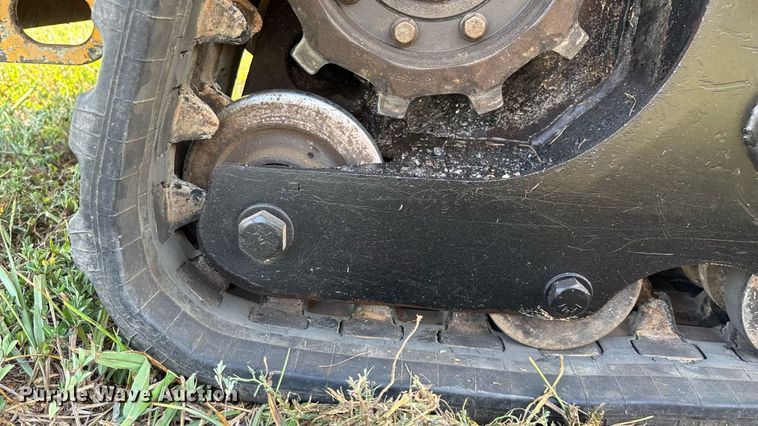 image for item EN5556 2016 Vermeer S800TX compact utility loader