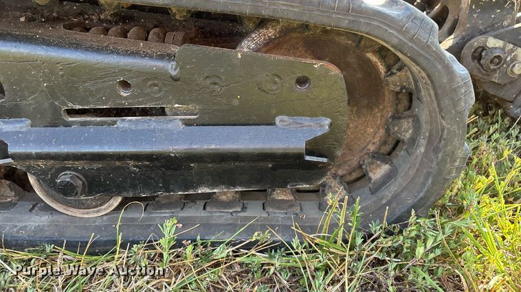 image for item EN5556 2016 Vermeer S800TX compact utility loader