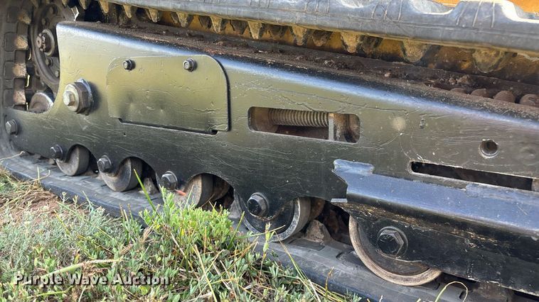 image for item EN5556 2016 Vermeer S800TX compact utility loader