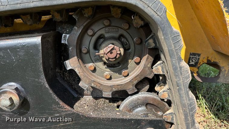 image for item EN5556 2016 Vermeer S800TX compact utility loader