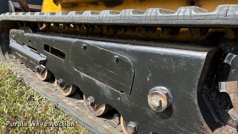 image for item EN5556 2016 Vermeer S800TX compact utility loader