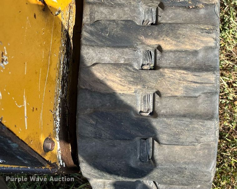 image for item EN5556 2016 Vermeer S800TX compact utility loader