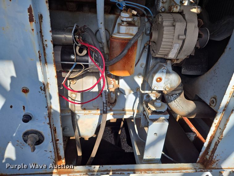 image for item EN8296 1990 International 4900 drilling rig truck