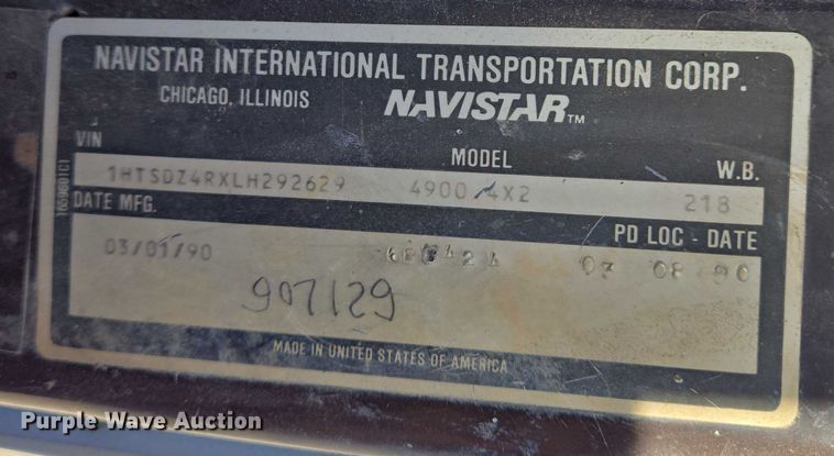 image for item EN8296 1990 International 4900 drilling rig truck