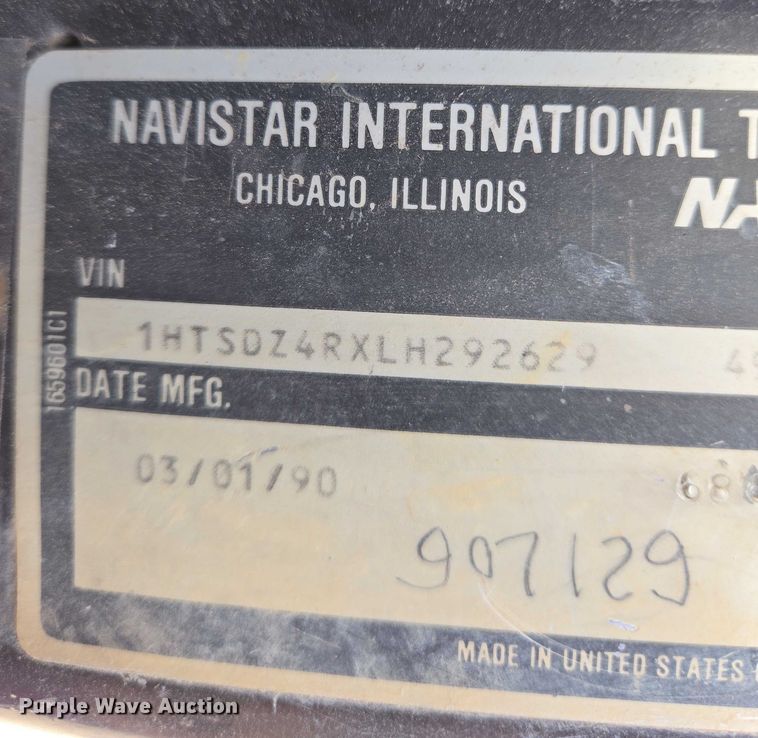 image for item EN8296 1990 International 4900 drilling rig truck