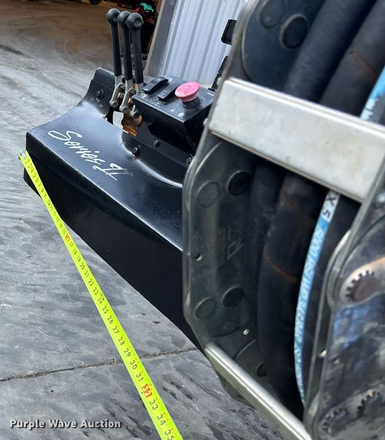 image for item EN8345 2009 Vermeer D24X40 Navigator Series II directional boring unit