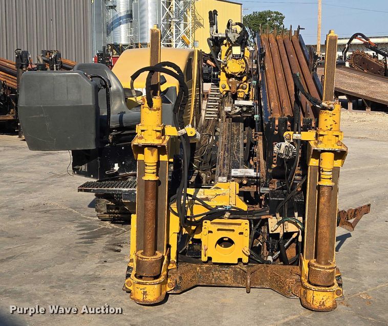 image for item EN8346 2013 Vermeer D24X40 Navigator Series II directional boring unit