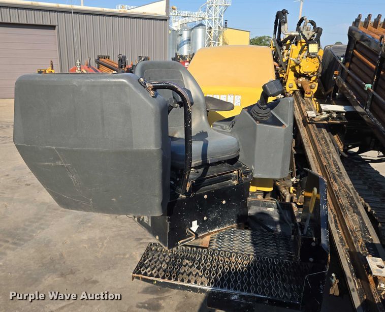 image for item EN8346 2013 Vermeer D24X40 Navigator Series II directional boring unit