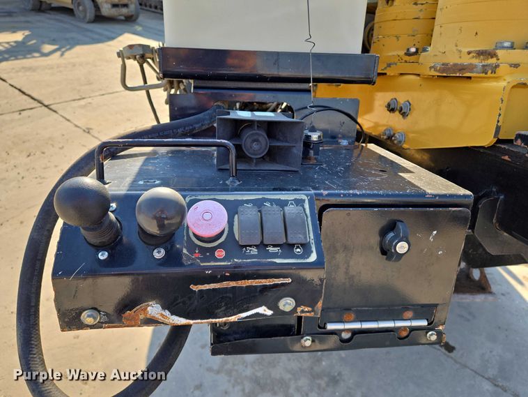 image for item EN8346 2013 Vermeer D24X40 Navigator Series II directional boring unit