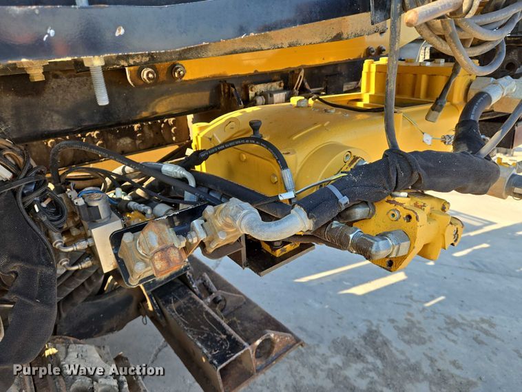 image for item EN8346 2013 Vermeer D24X40 Navigator Series II directional boring unit