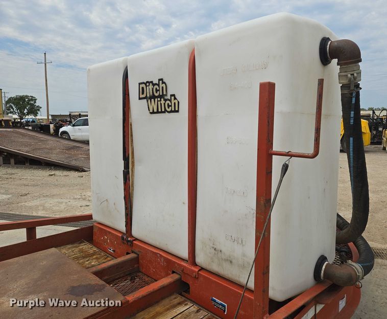 image for item EN8348 2011 Ditch Witch JT2020 Mach I directional boring unit