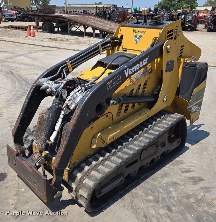 MINI CARGADOR SOBRE ORUGAS COMPACTO 2011 VERMEER S800TX