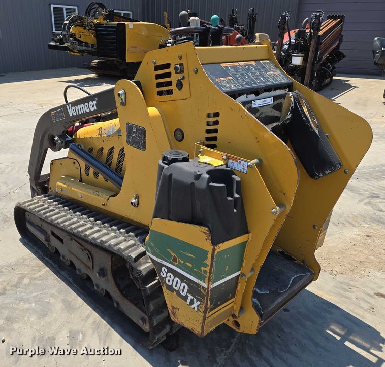 image for item EN8351 2011 Vermeer S800TX compact utility loader