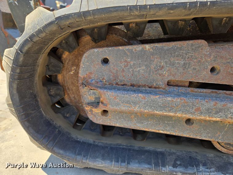 image for item EN8351 2011 Vermeer S800TX compact utility loader