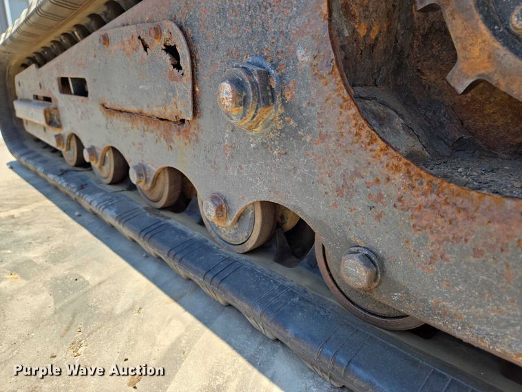 image for item EN8351 2011 Vermeer S800TX compact utility loader