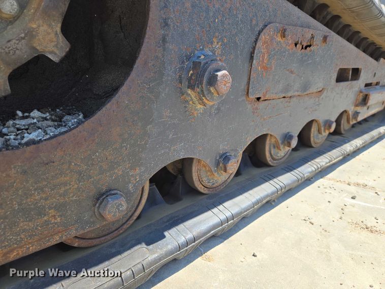 image for item EN8351 2011 Vermeer S800TX compact utility loader