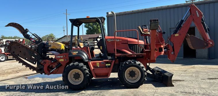 image for item EN8353 2015 Ditch Witch RT100 trencher