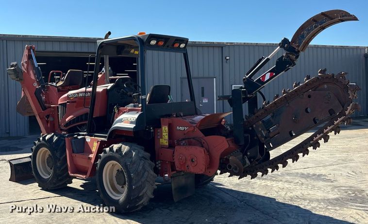 image for item EN8353 2015 Ditch Witch RT100 trencher