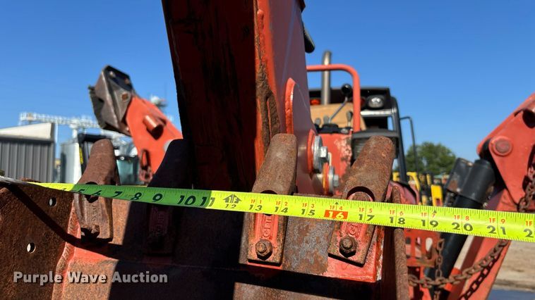 image for item EN8353 2015 Ditch Witch RT100 trencher