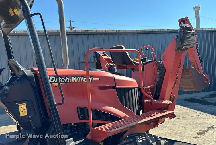 image for item EN8353 2015 Ditch Witch RT100 trencher