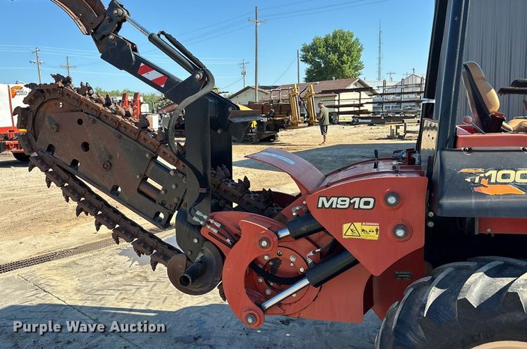 image for item EN8353 2015 Ditch Witch RT100 trencher