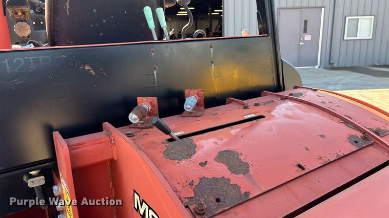 image for item EN8353 2015 Ditch Witch RT100 trencher