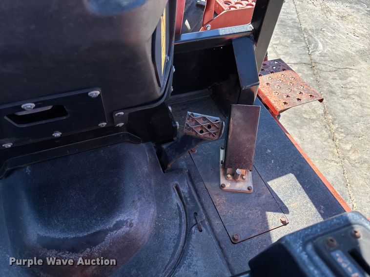 image for item EN8353 2015 Ditch Witch RT100 trencher