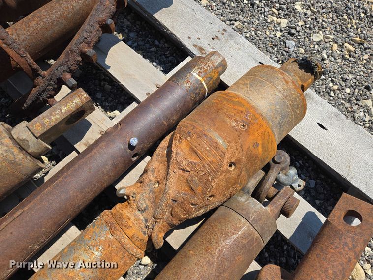 image for item EN8361 Drill attachments 