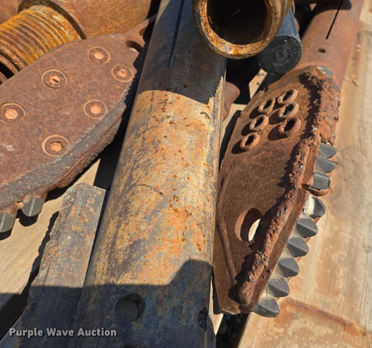 image for item EN8363 Drill attachments