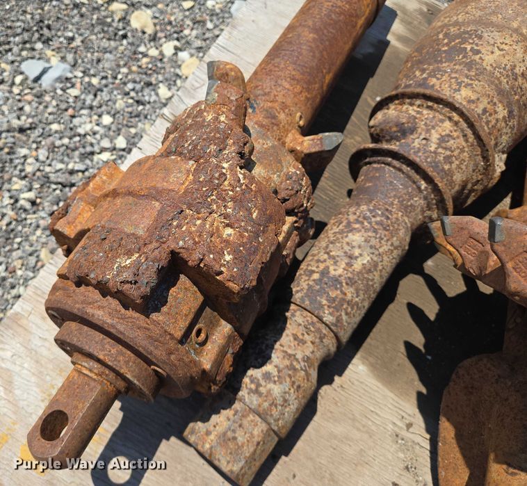 image for item EN8364 (4) reamers