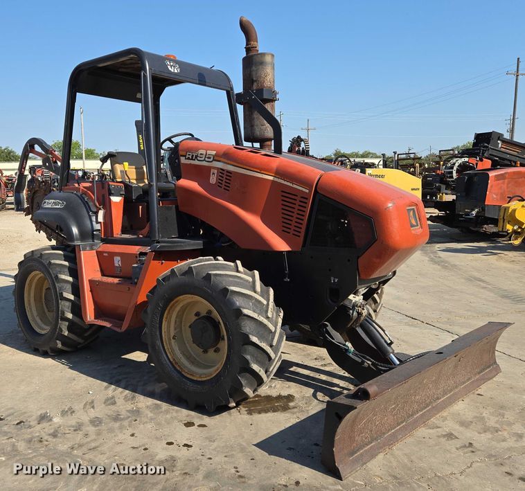 image for item EN8369 2004 Ditch Witch RT95 trencher