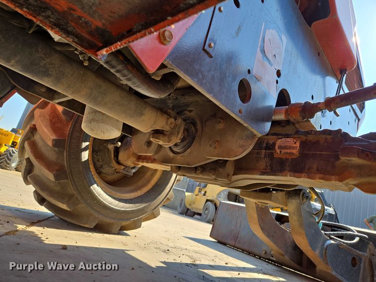 image for item EN8369 2004 Ditch Witch RT95 trencher