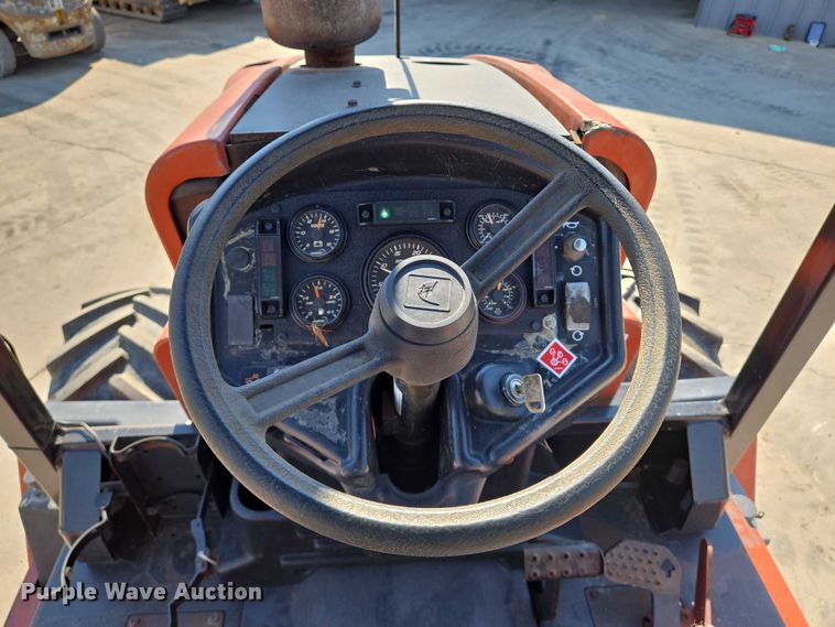 image for item EN8369 2004 Ditch Witch RT95 trencher