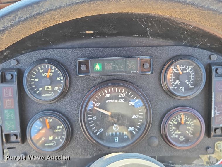 image for item EN8369 2004 Ditch Witch RT95 trencher