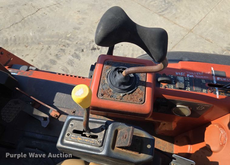 image for item EN8369 2004 Ditch Witch RT95 trencher