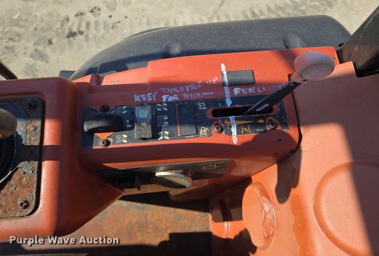 image for item EN8369 2004 Ditch Witch RT95 trencher